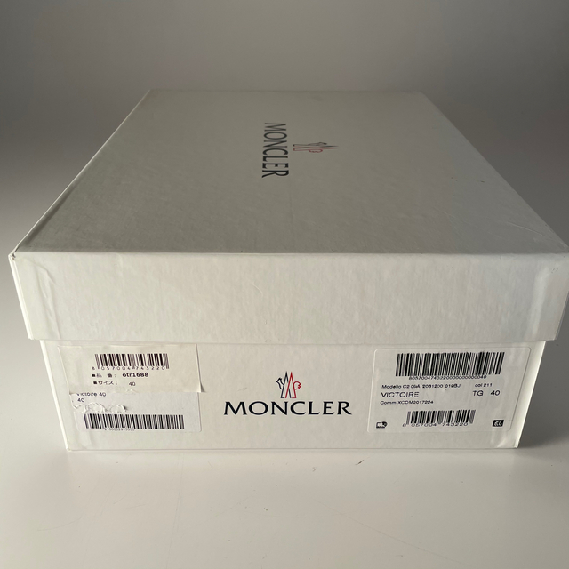 MONCLER(モンクレール)のモンクレール 20312 00 211 スニーカー ヴィクトワール 40サイズ レディースの靴/シューズ(スニーカー)の商品写真