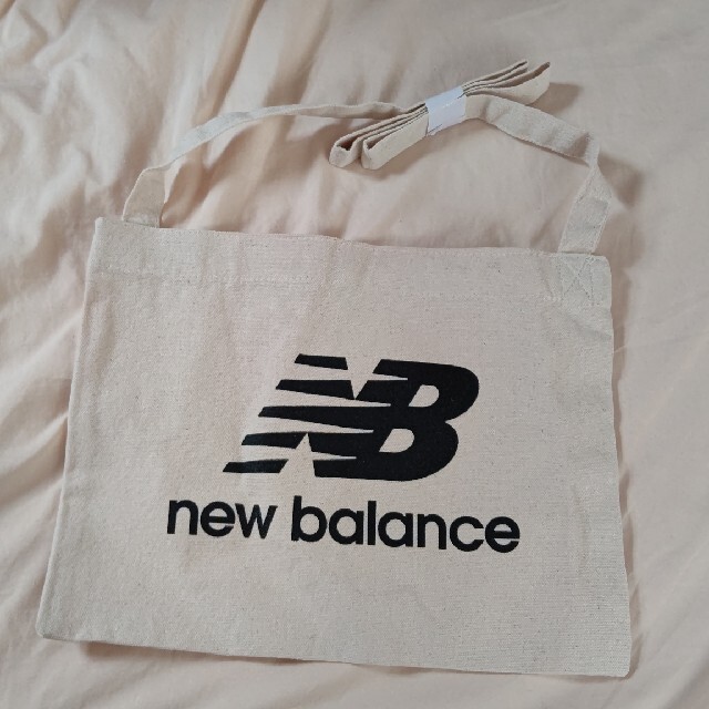 New Balance(ニューバランス)の新品ニューバランス サコッシュ レディースのバッグ(ショルダーバッグ)の商品写真