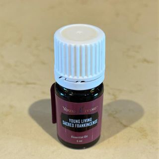 ヤングリビング　セイクレッドフランキンセンス 5ml/キャロットシード 5ml(エッセンシャルオイル（精油）)