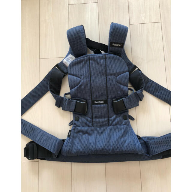 BABYBJORNベビーキャリアONE＋ Air   抱っこ紐、メッシュブラック