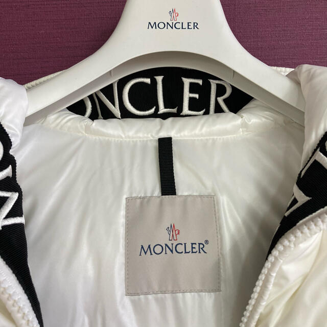 【国内正規品】MONCLER モンクレール MONTCLA モンクラ