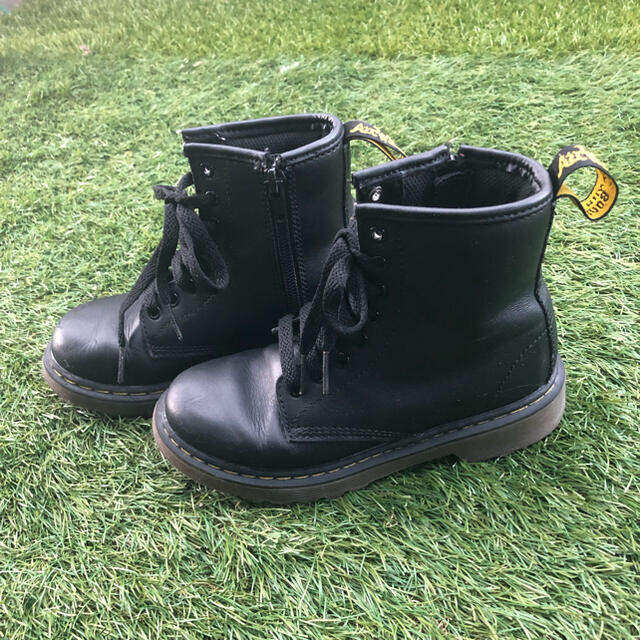 Dr.Martens(ドクターマーチン)のドクターマーチン UK12 19サイズ キッズ/ベビー/マタニティのキッズ靴/シューズ(15cm~)(ブーツ)の商品写真