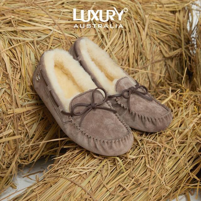 新品】LUXURY UGG アグ 天然ウール防水 モカシンダコタ24.5cm-