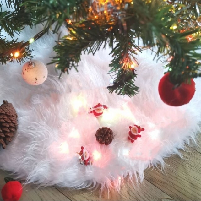 【再入荷！】クリスマスツリースカート 飾り 78cm  ホワイト ふわふわ  インテリア/住まい/日用品のインテリア小物(その他)の商品写真