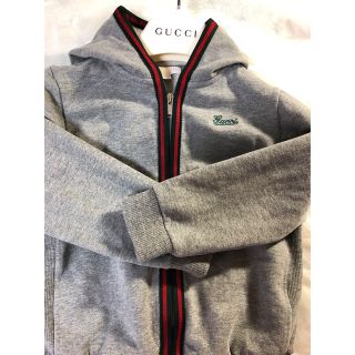 グッチ(Gucci)の♡gucciグッチキッズ裏起毛パーカー♡ 3歳(その他)