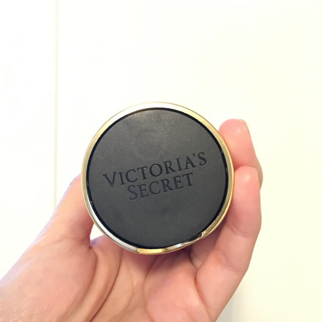 Victoria's Secret(ヴィクトリアズシークレット)のビクトリアシークレット ボディクリーム 新品 コスメ/美容のボディケア(ボディクリーム)の商品写真