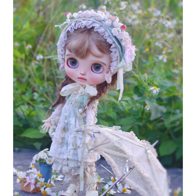 ブライスアウトフィット 可愛い花柄洋服セット - 人形