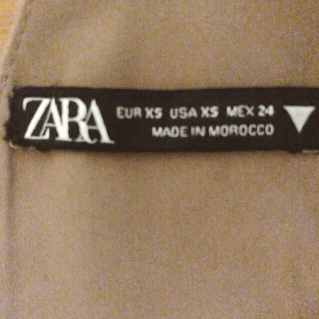 ZARA(ザラ)のzara サロペット　ベージュ レディースのパンツ(サロペット/オーバーオール)の商品写真