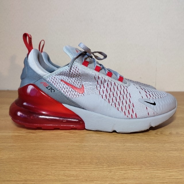 ★NIKE AIRMAX 270 WOLFGREY/UNIVERSITYRED