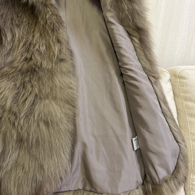 DRESSLAVE(ドレスレイブ)のドレスレイブ　インポート　ファーベスト　フォックスファー レディースのジャケット/アウター(毛皮/ファーコート)の商品写真