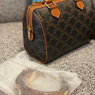 大幅値下げ!♡セリーヌ スモールボストン トリオンフキャンバス & カーフスキン 大幅値下げ!♡セリーヌ スモールボストン トリオンフキャンバス & カーフスキン