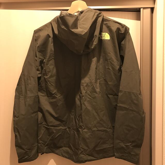 THE NORTH FACE(ザノースフェイス)の【未使用】THE NORTH FACE ウインドブレーカー カーキM レディースのジャケット/アウター(ナイロンジャケット)の商品写真