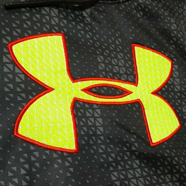 UNDER ARMOUR(アンダーアーマー)のメンズ　アンダーアーマー　パーカー　裏起毛　ブラック メンズのトップス(パーカー)の商品写真