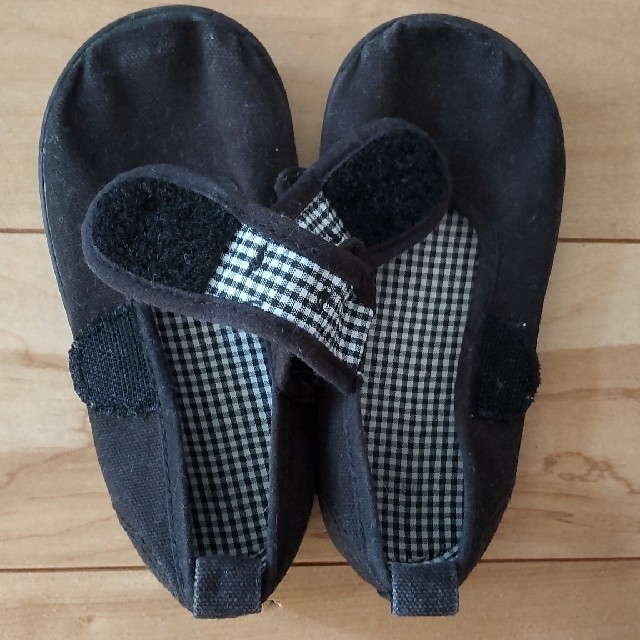 16ｃｍくらい黒リボン靴 キッズ/ベビー/マタニティのキッズ靴/シューズ(15cm~)(フォーマルシューズ)の商品写真