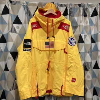 Supreme(マウンテンパーカー ・ イエロー/黄色系)のフリマ Supreme(マウンテンパーカー ・ イエロー/黄色系)のフリマ