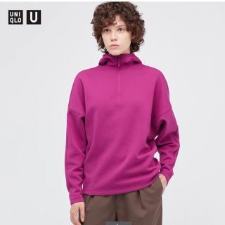 ユニクロ(UNIQLO)の未使用　ユニクロ　スウェットハーフジッププルパーカー(トレーナー/スウェット)