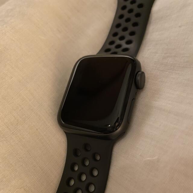 Apple Watch - apple watch se nike スペースグレイ40mm (GPSモデル)の