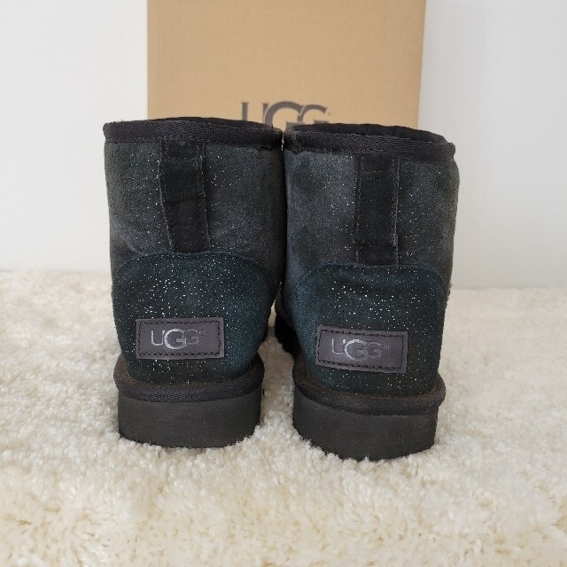 UGG(アグ)のUGG ブーツ CLASSIC MINI レディースの靴/シューズ(ブーツ)の商品写真