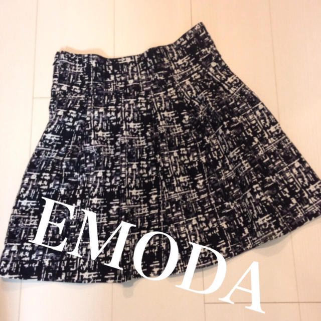 EMODA(エモダ)のEMODA 今季SK レディースのスカート(ミニスカート)の商品写真