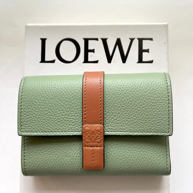 LOEWE - 値下げしました!LOEWE☆スモールバーティカルウォレット