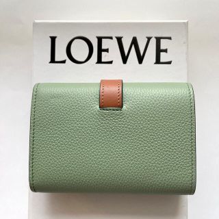 値下げしました！LOEWE スモールバーティカルウォレット ローズ