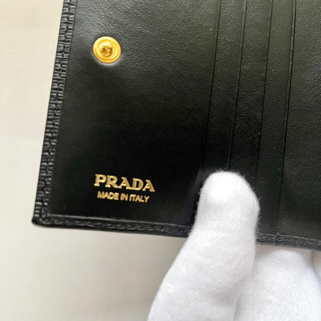 PRADA(プラダ)のPRADA★ 人気カラー、デザイン折りたたみコンパクトウォレット レディースのファッション小物(財布)の商品写真