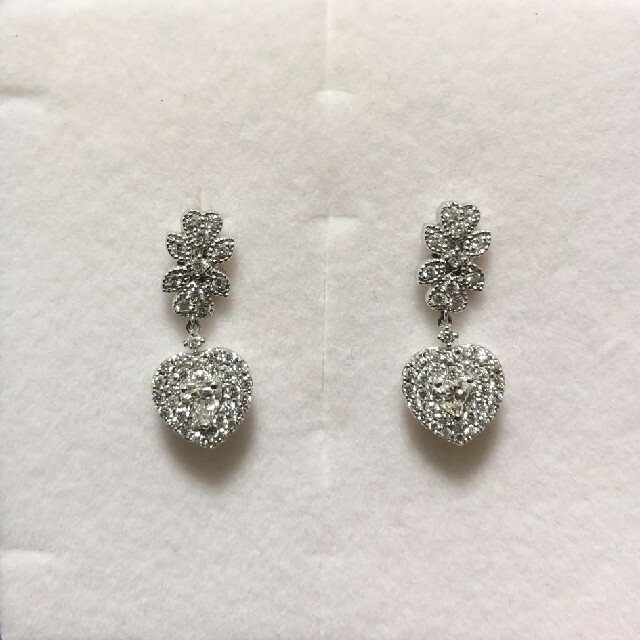 販売ファッション ダイヤモンド ハートシェイプ ピアス プラチナ
