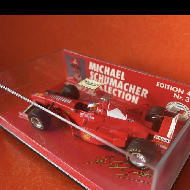 Ferrari(フェラーリ)のMICHAEL SCHUMACHER シューマッハ フェラーリ F 300  エンタメ/ホビーのおもちゃ/ぬいぐるみ(ミニカー)の商品写真