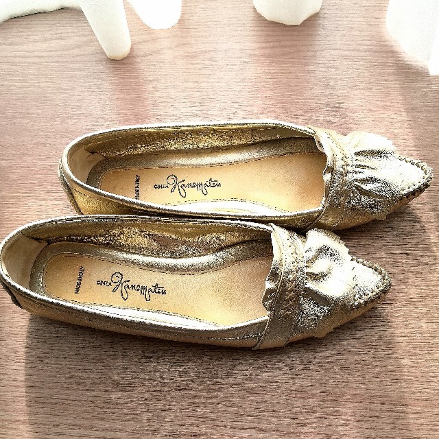 GINZA Kanematsu(ギンザカネマツ)の銀座かねまつ  ゴールドパンプス  イタリア製 サイズ35 レディースの靴/シューズ(ハイヒール/パンプス)の商品写真