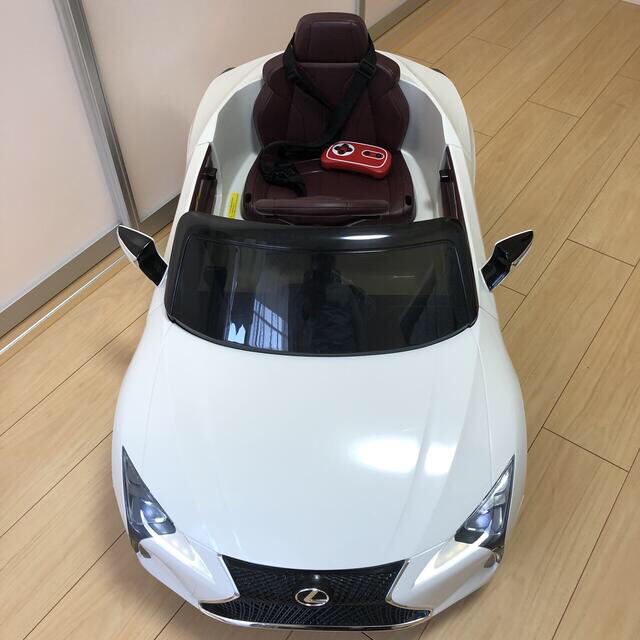 ラジコンカー 乗用ラジコン レクサスの通販 by みーくん's shop|ラクマ
