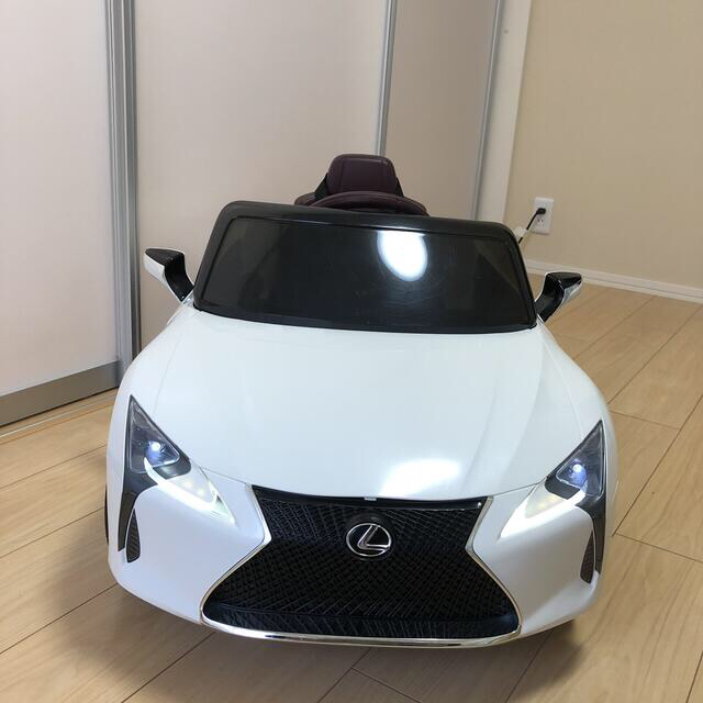 ラジコンカー 乗用ラジコン レクサスの通販 by みーくん's shop|ラクマ