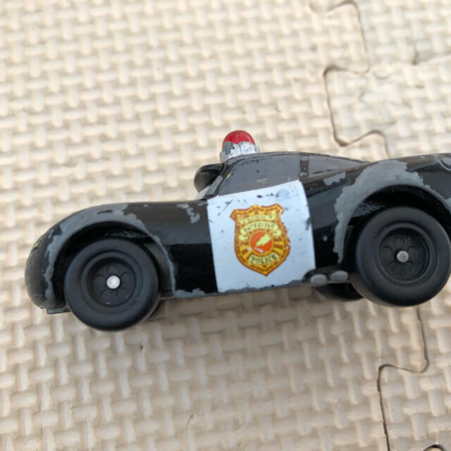 カーズ　警察　パトカー エンタメ/ホビーのおもちゃ/ぬいぐるみ(ミニカー)の商品写真