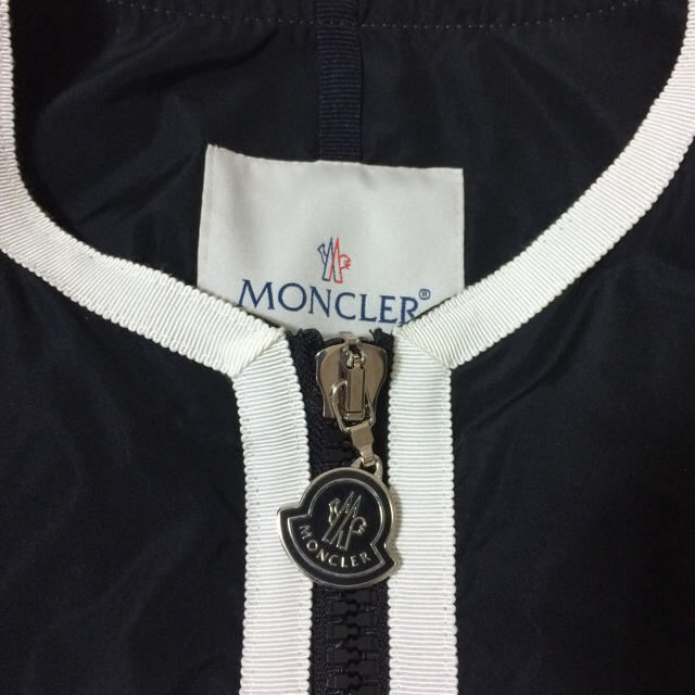 MONCLER(モンクレール)の国内正規 モンクレール フリルブルゾン ダウン レディースのジャケット/アウター(ブルゾン)の商品写真