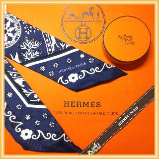 エルメス(Hermes)の★HERMES★エルメス★ツイリー スカーフ バンダナ【バンダナ柄】ネイビー♪(バンダナ/スカーフ)