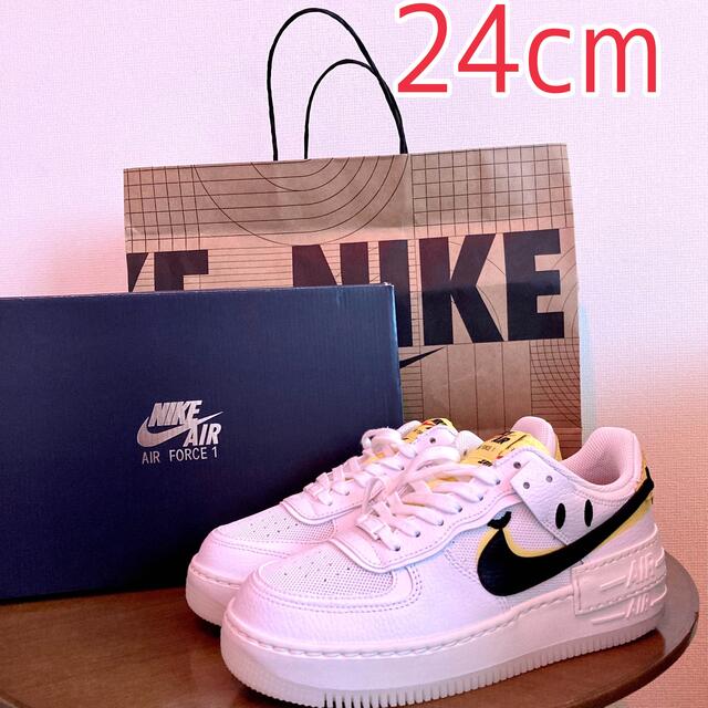 NIKE ナイキ エアフォース 1 シャドウ スマイル ウィメンズ 24cm 高級