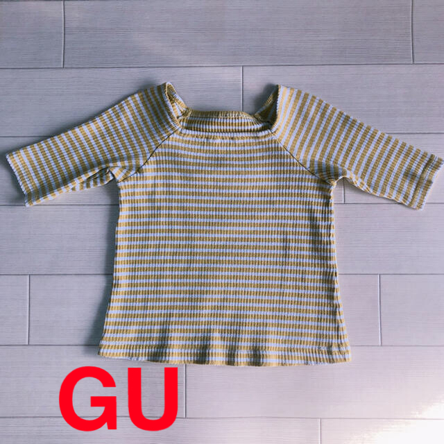 GU(ジーユー)のジーユー トップス 120cm キッズ/ベビー/マタニティのキッズ服女の子用(90cm~)(Tシャツ/カットソー)の商品写真