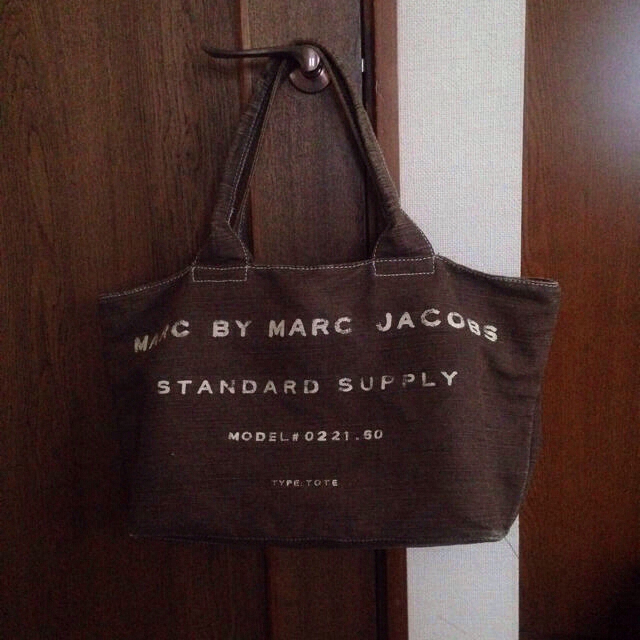 MARC JACOBS(マークジェイコブス)のマークバイマークトート  値下げしました レディースのバッグ(トートバッグ)の商品写真