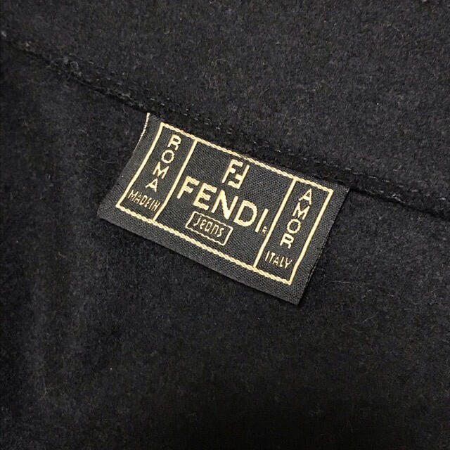 お値下げ FENDI フェンディ １枚布 ハーフコート 2