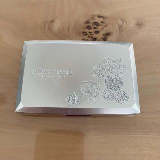 ロクシタン(L'OCCITANE)のN様専用ロクシタン　パウダーファンデーション(標準色)(ファンデーション)