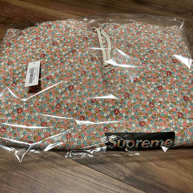 Supreme(シュプリーム)のSupreme GARÇONS JUNYA WATANABE L 値段交渉可 メンズのトップス(パーカー)の商品写真