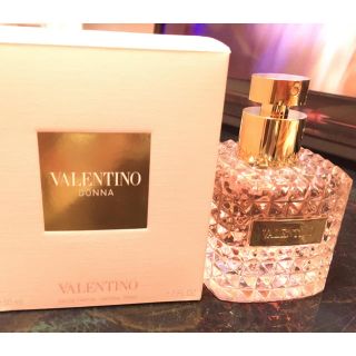 ヴァレンティノ(VALENTINO)のヴァレンティノ ドンナ オードパルファム 50ml(香水(女性用))