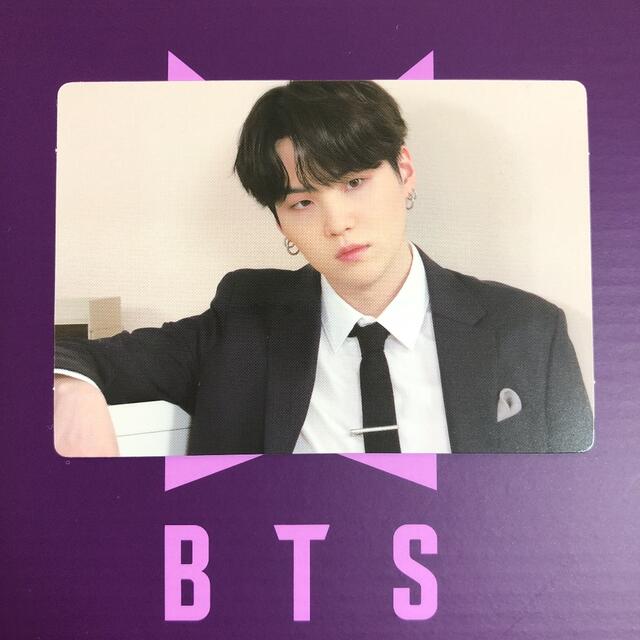 防弾少年団(BTS)(ボウダンショウネンダン)のBTS MERCH BOX #5 ユンギ　トレカ　SUGA エンタメ/ホビーのタレントグッズ(アイドルグッズ)の商品写真