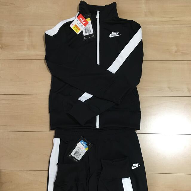 NIKE(ナイキ)の新品 未使用 NIKE Sサイズ ジャージ キッズ/ベビー/マタニティのキッズ服女の子用(90cm~)(その他)の商品写真