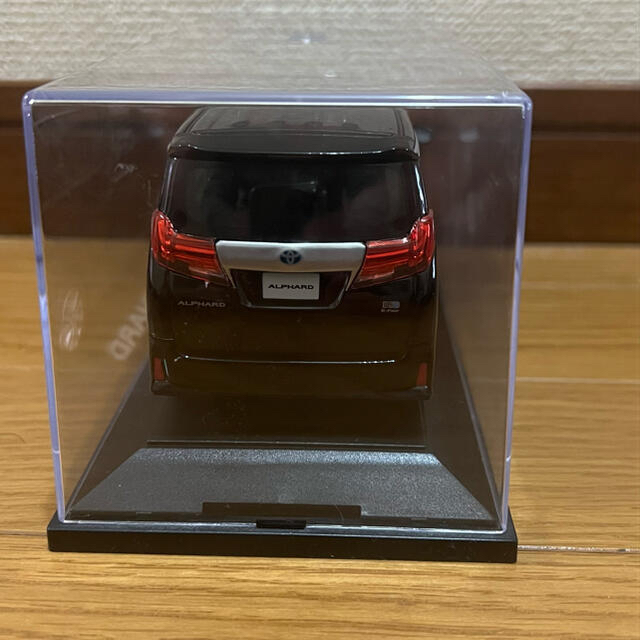 トヨタ(トヨタ)の1/30 アルファードハイブリッド 前期 サンプル ミニカー 非売品　ブラック エンタメ/ホビーのおもちゃ/ぬいぐるみ(ミニカー)の商品写真