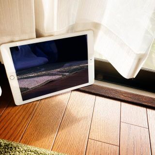 アイパッド(iPad)のSIMフリーApple iPad air2 64GB(タブレット)