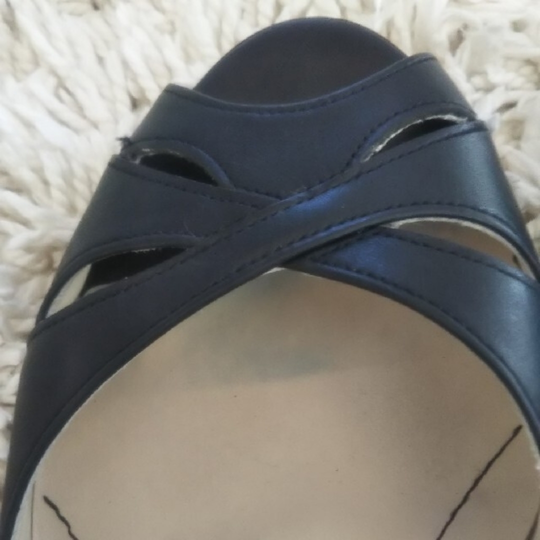 REGAL(リーガル)のREGAL ストラップ付きパンプス レディースの靴/シューズ(ハイヒール/パンプス)の商品写真