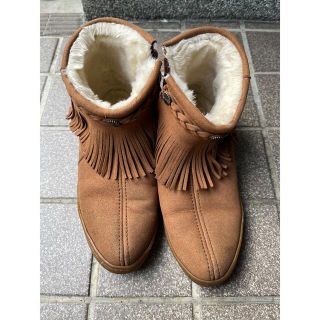 ミネトンカ(Minnetonka)のMINNETONKA フリンジ ムートンブーツ(ブーツ)