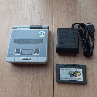 ゲームボーイアドバンス(ゲームボーイアドバンス)の美品　ゲームボーイアドバンスSP　スーパーファミコンバージョン、ソフト、充電器付(携帯用ゲーム機本体)