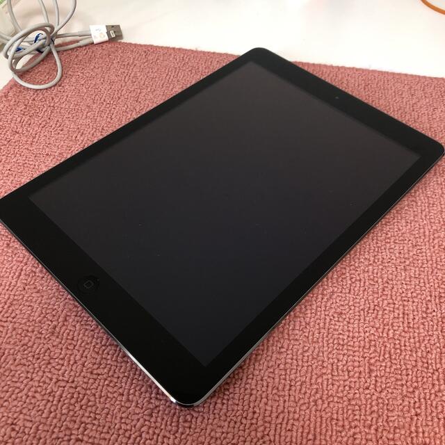 iPad(アイパッド)の美品 Apple iPad Air 16GB Wi-Fiモデル 黒 動作品 1 スマホ/家電/カメラのPC/タブレット(タブレット)の商品写真