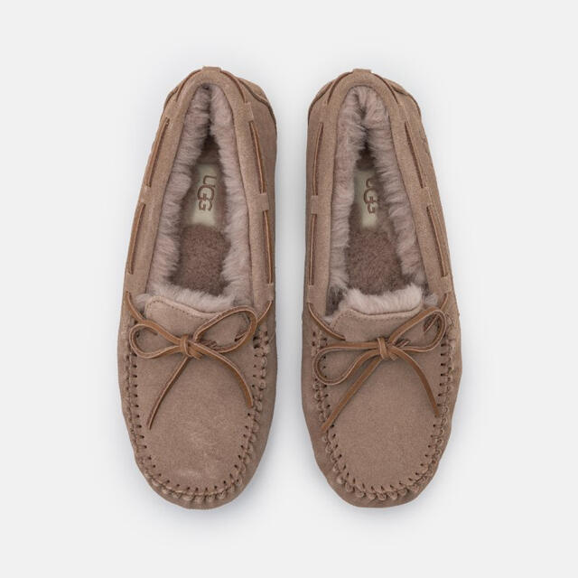 UGG - UGG DAKOTA限定カラーCARIBOUカリブー25美品の通販 by UGG - UGG DAKOTA限定カラーCARIBOUカリブー25美品の通販 by